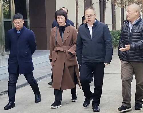 走路.jpg 走路.jpg